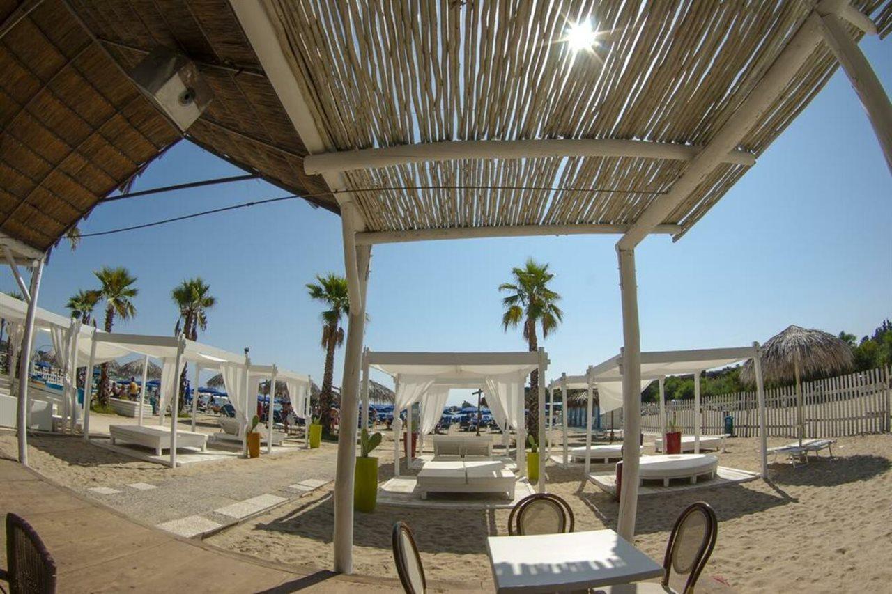 Futura Club Spiagge Bianche Hotel Fontane Bianche Exterior photo